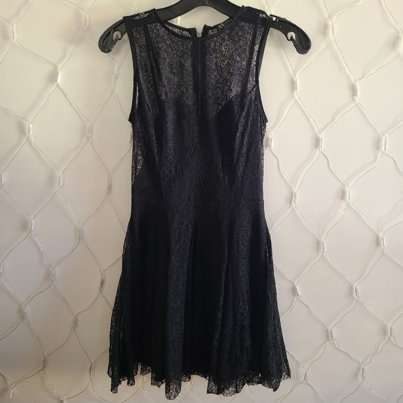 Armani Exchange Sleeveless Lace Dress / LBD / Petite Zero (0) - Picture 3 of 7